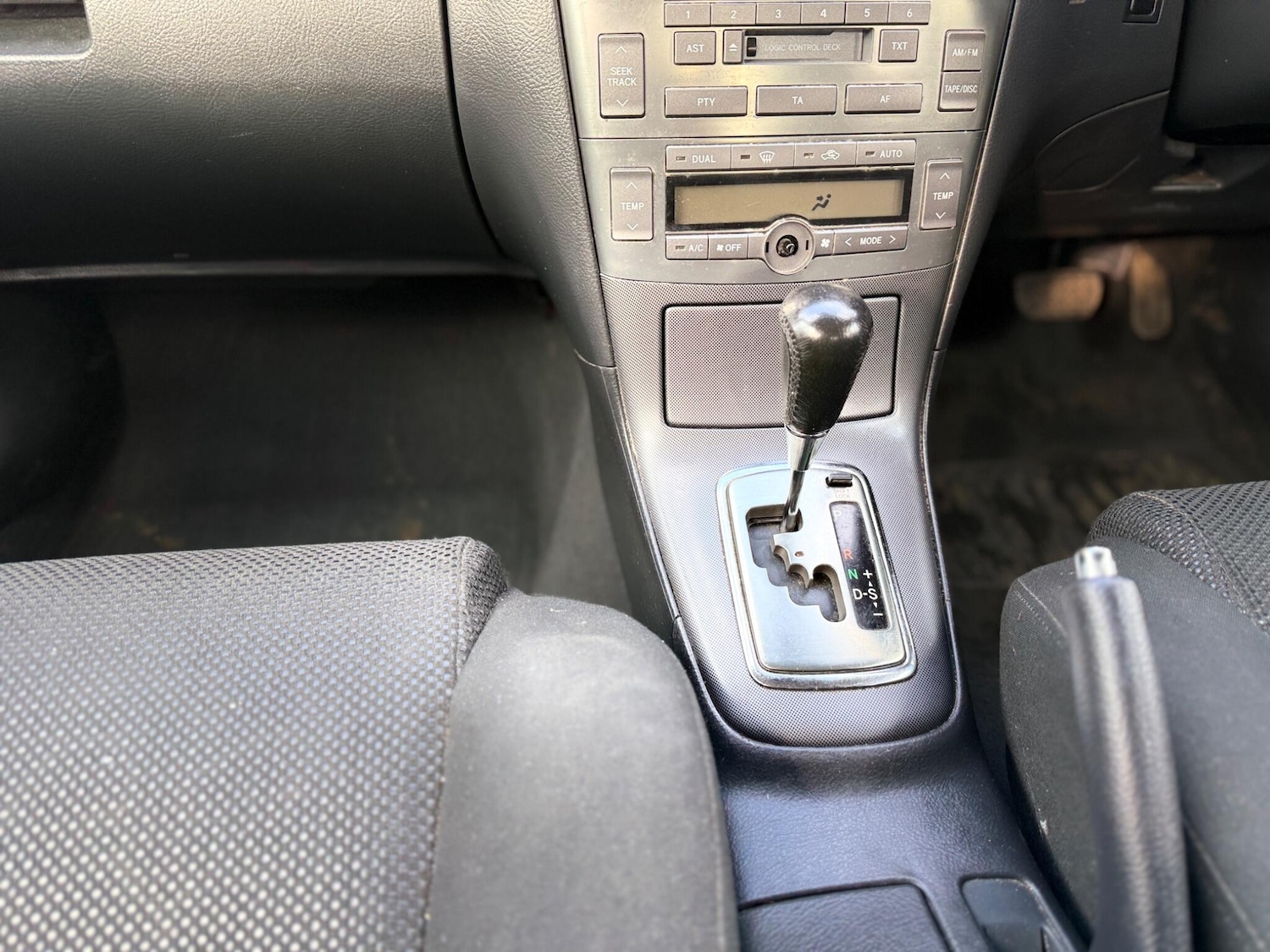 Used Toyota Avensis 2005 for sale - 77637879: Photo 4