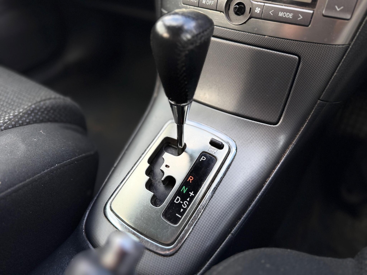 Used Toyota Avensis 2005 for sale - 77637879: Photo 5