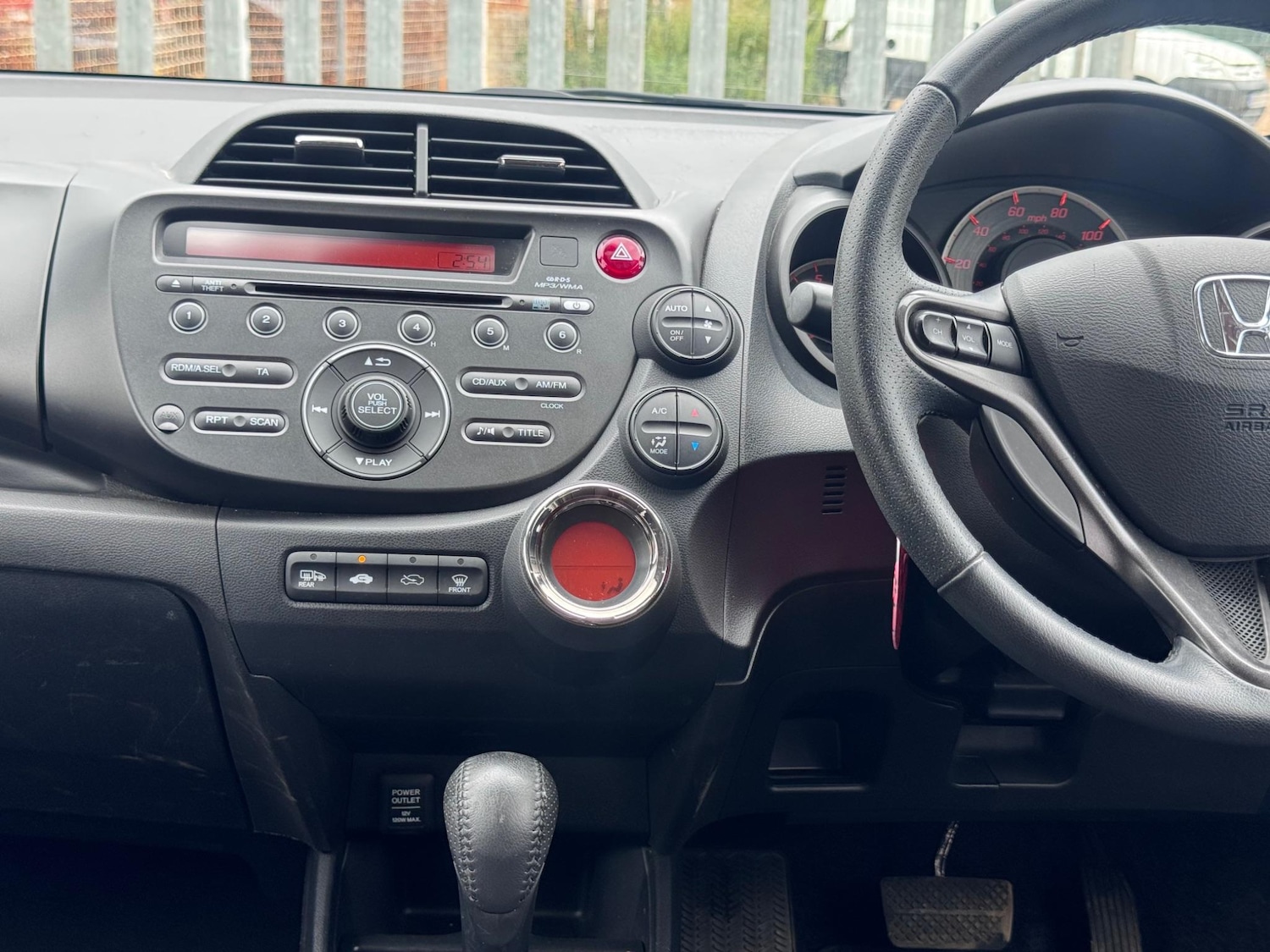 Used Honda Jazz 2014 for sale - 77271345: Photo 25