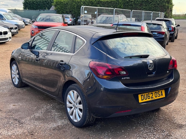 Used Vauxhall Astra 2012 for sale - 75809897: Photo 11