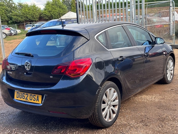 Used Vauxhall Astra 2012 for sale - 75809897: Photo 12