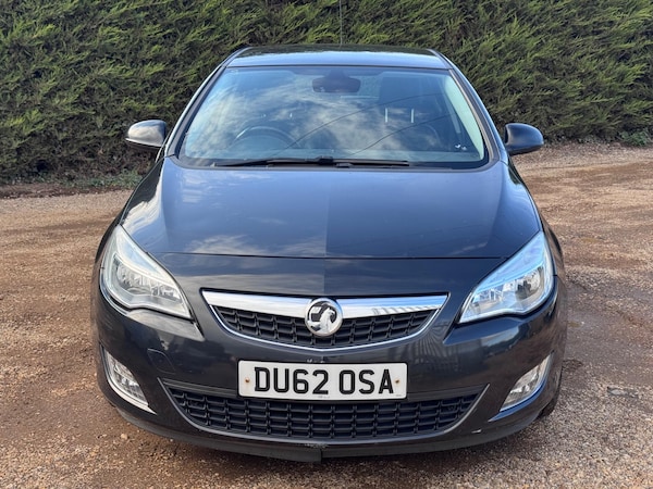Used Vauxhall Astra 2012 for sale - 75809897: Photo 1