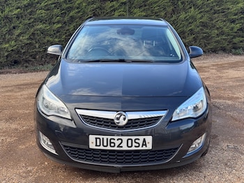 Vauxhall - Astra