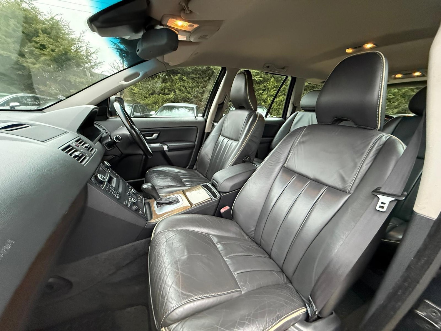 Used Volvo XC90 2010 for sale - 77271348: Photo 46