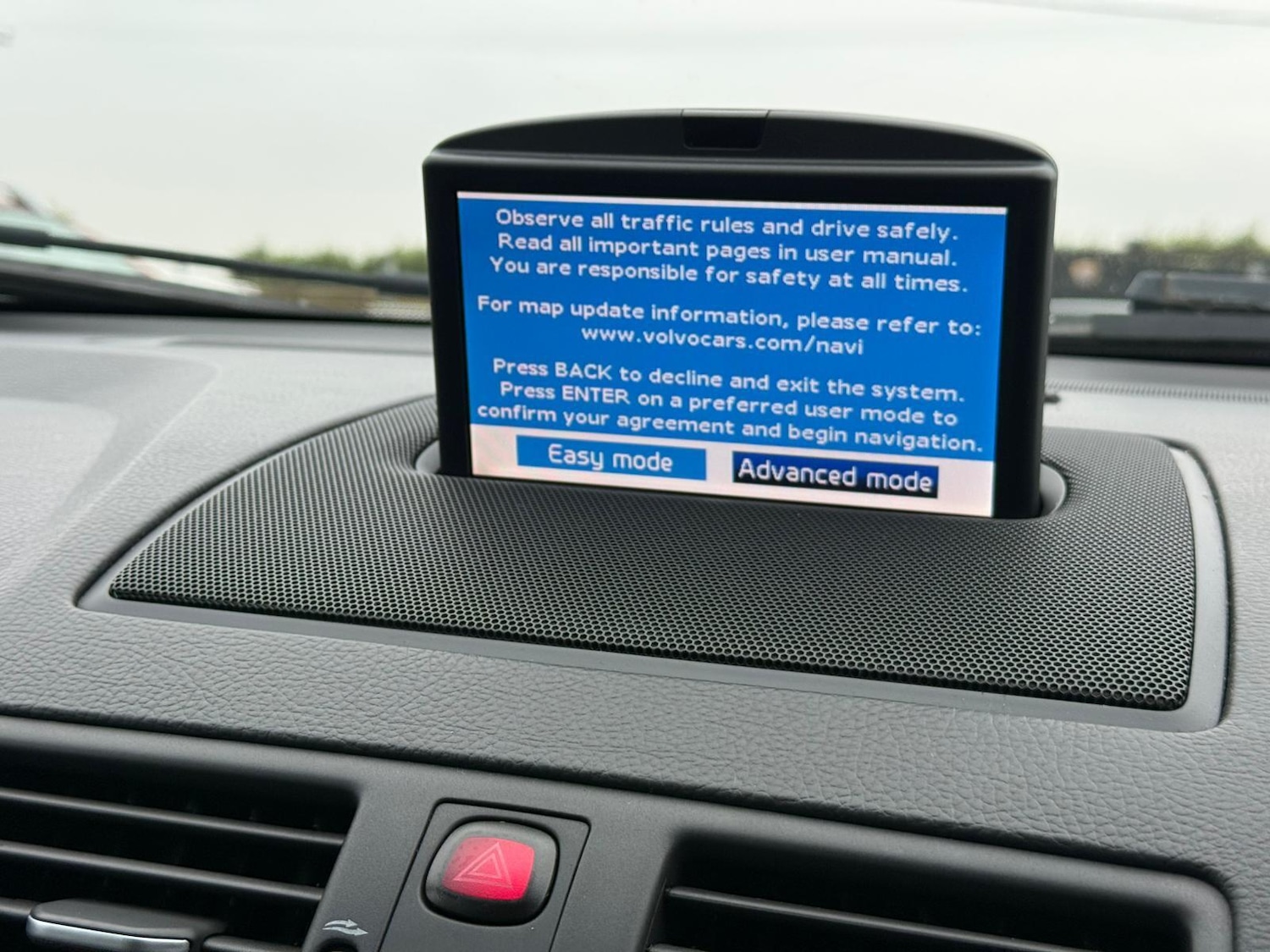 Used Volvo XC90 2010 for sale - 77271348: Photo 5