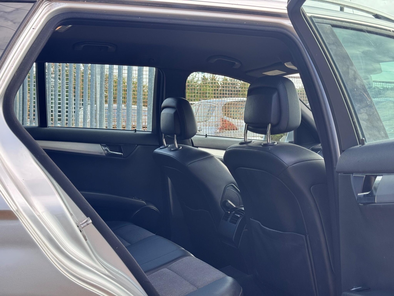 Used Mercedes-Benz C Class 2009 for sale - 76349392: Photo 21