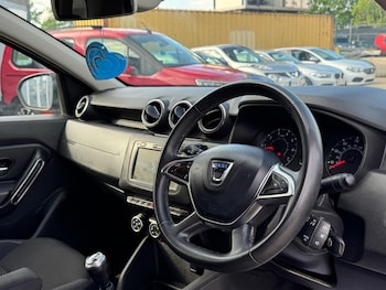 Used Dacia Duster 2018 for sale - 78561290: Photo