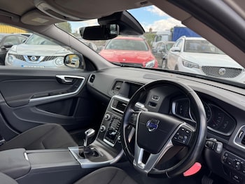 Used Volvo V60 2014 for sale - 79440973: Photo