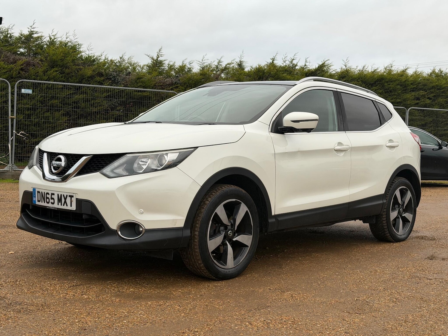 Used Nissan Qashqai 2015 for sale - 77271387: Photo 17