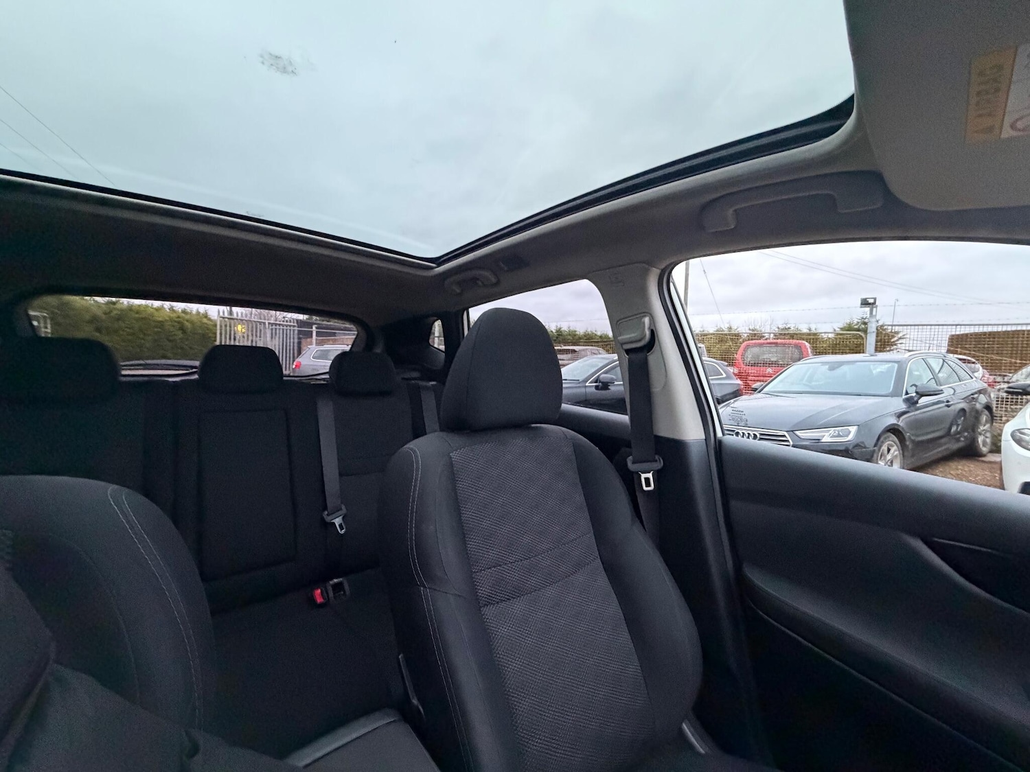 Used Nissan Qashqai 2015 for sale - 77271387: Photo 27