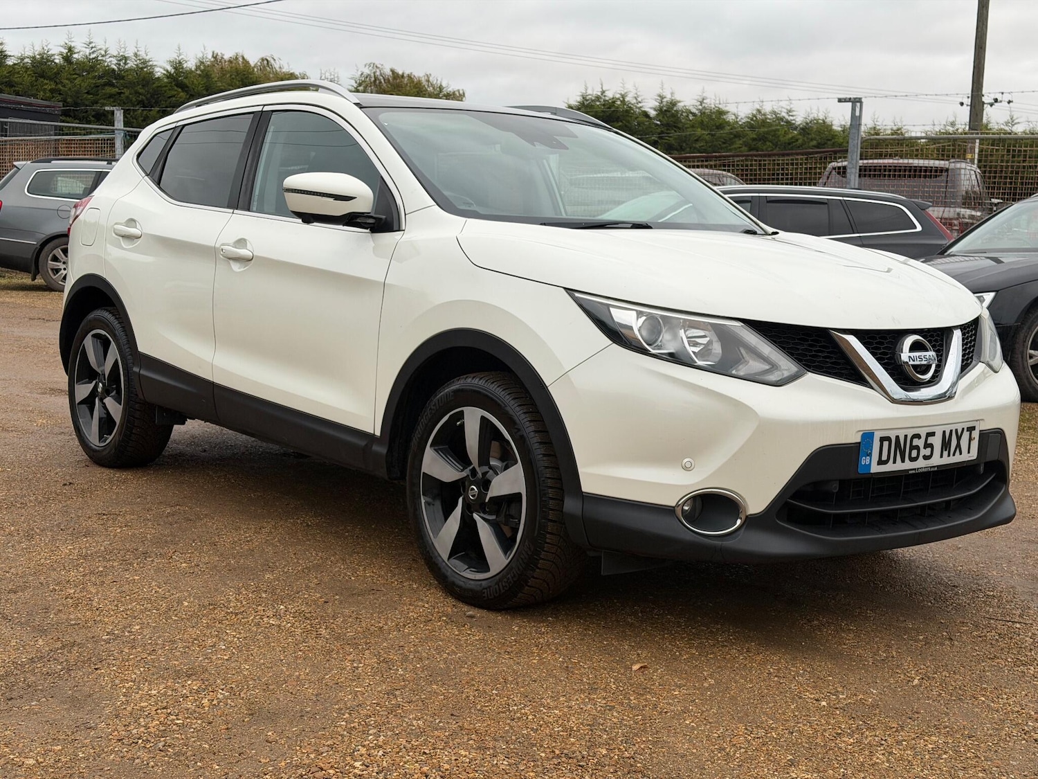 Used Nissan Qashqai 2015 for sale - 77271387: Photo 9
