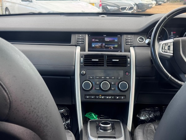 Used Land Rover Discovery Sport 2017 for sale - 75810035: Photo 34