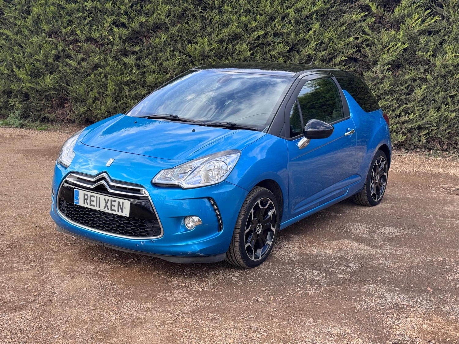 Used Citroen DS3 2011 for sale - 76179386: Photo 2