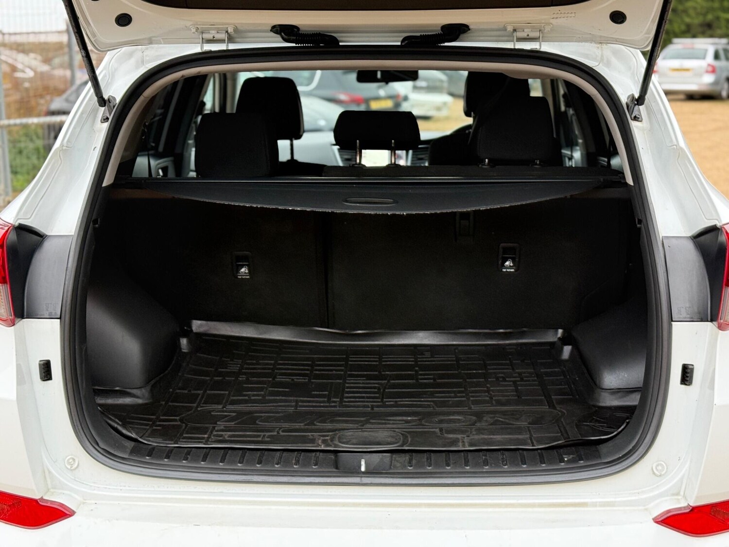 Used Hyundai TUCSON 2017 for sale - 76307700: Photo 28