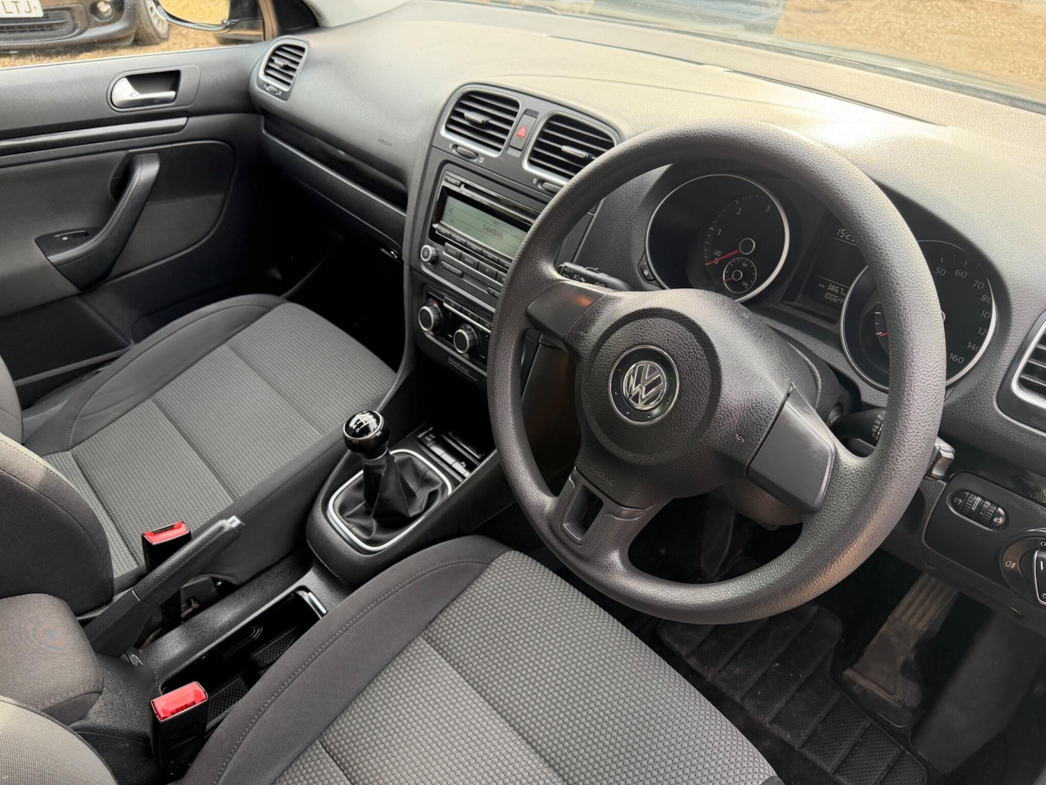 Used Volkswagen Golf 2010 for sale - 77892713: Photo 4