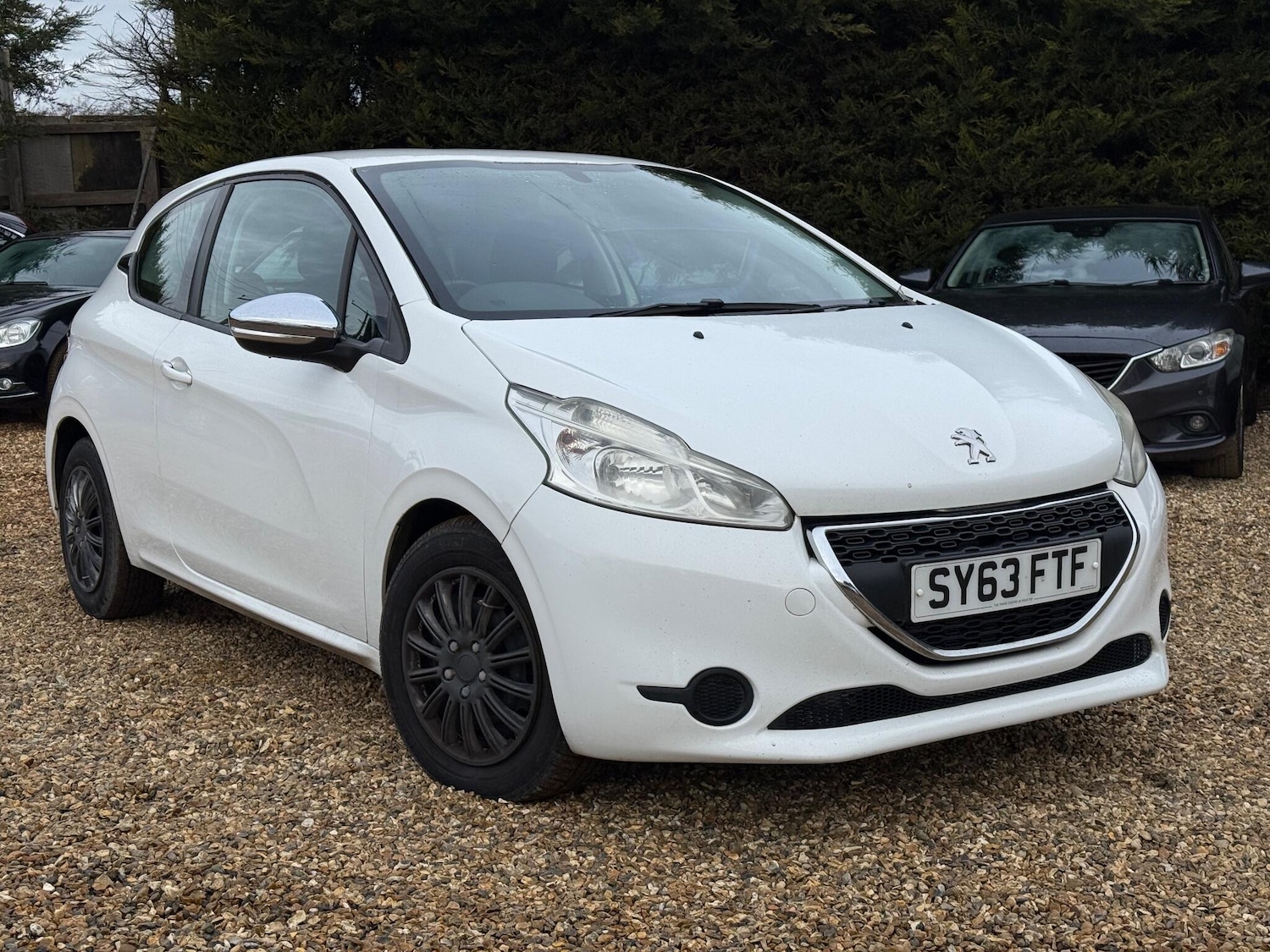 Used Peugeot 208 2013 for sale - 77120048: Photo 7