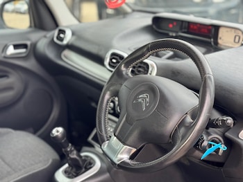 Used Citroen C3 Picasso 2017 for sale - 79256318: Photo