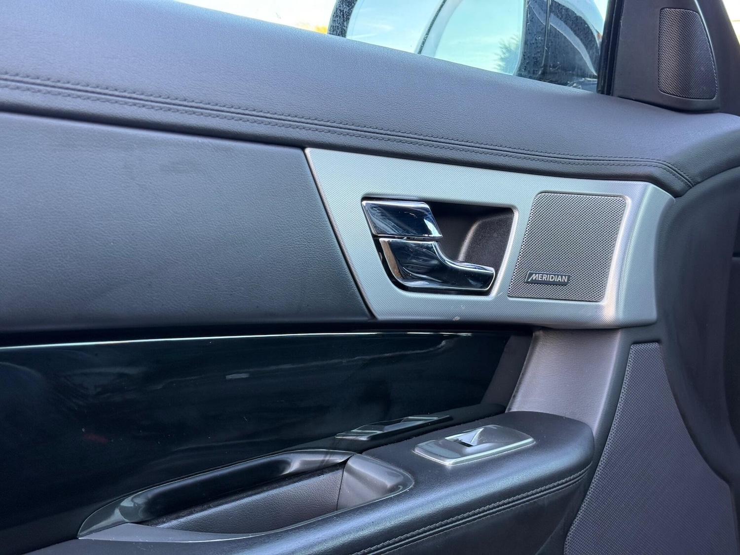 Used Jaguar XF 2013 for sale - 76658808: Photo 13