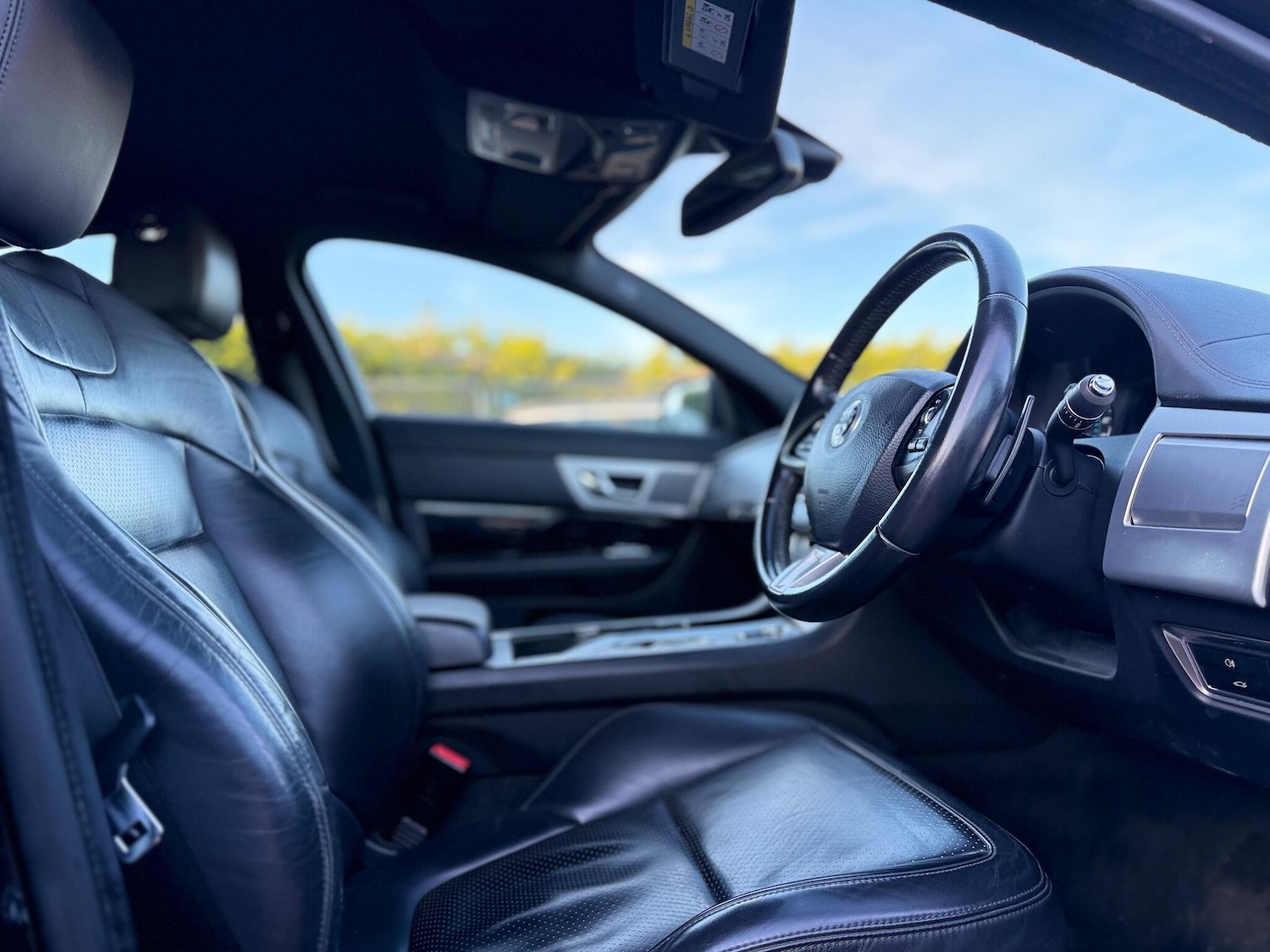 Used Jaguar XF 2013 for sale - 76658808: Photo 25