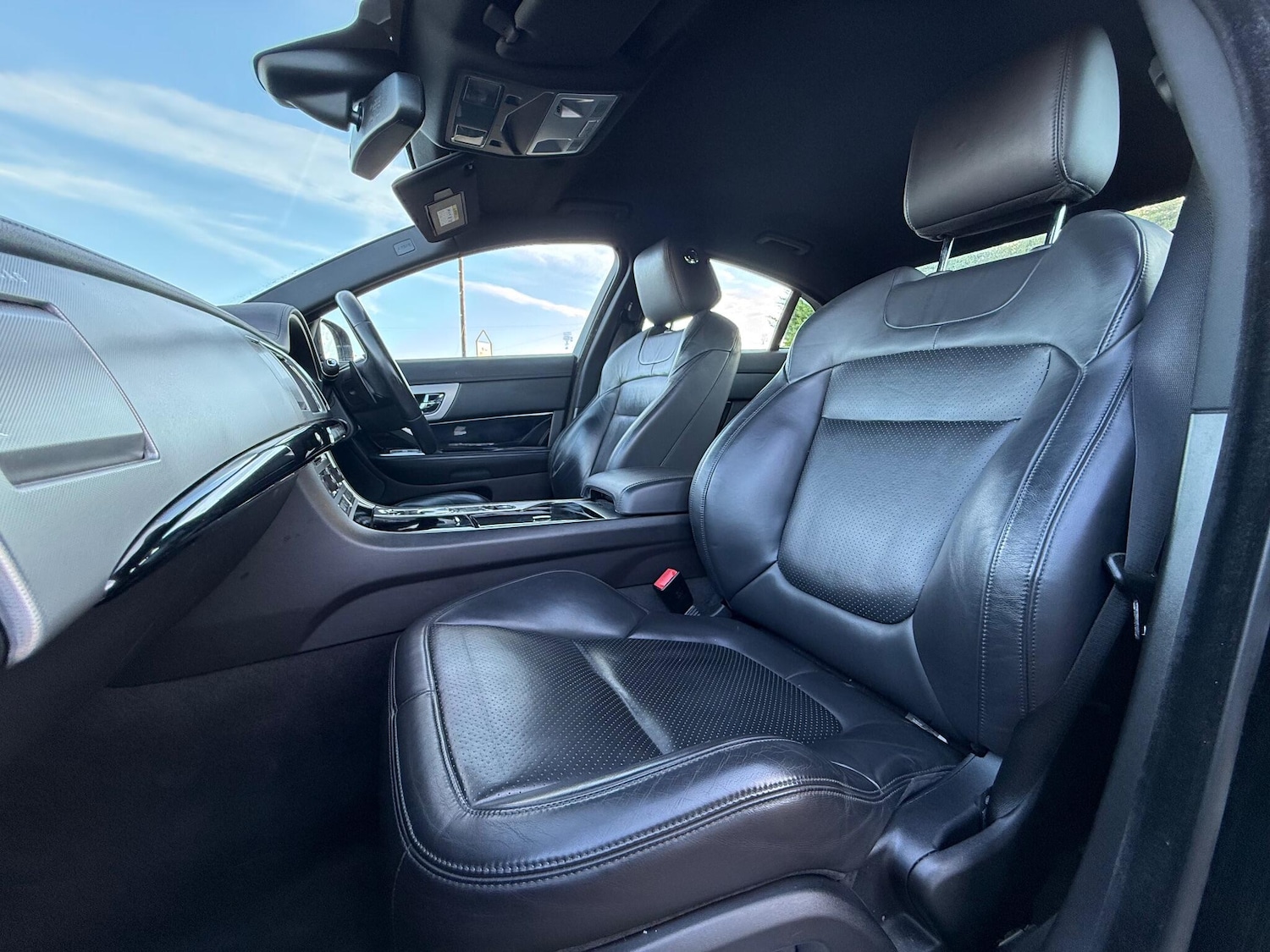 Used Jaguar XF 2013 for sale - 76658808: Photo 31