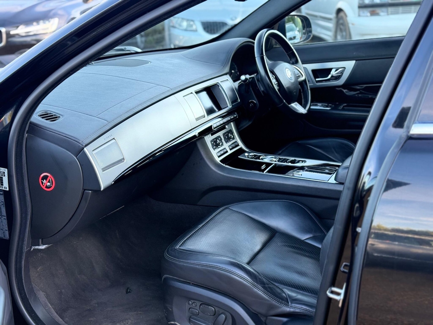 Used Jaguar XF 2013 for sale - 76658808: Photo 33