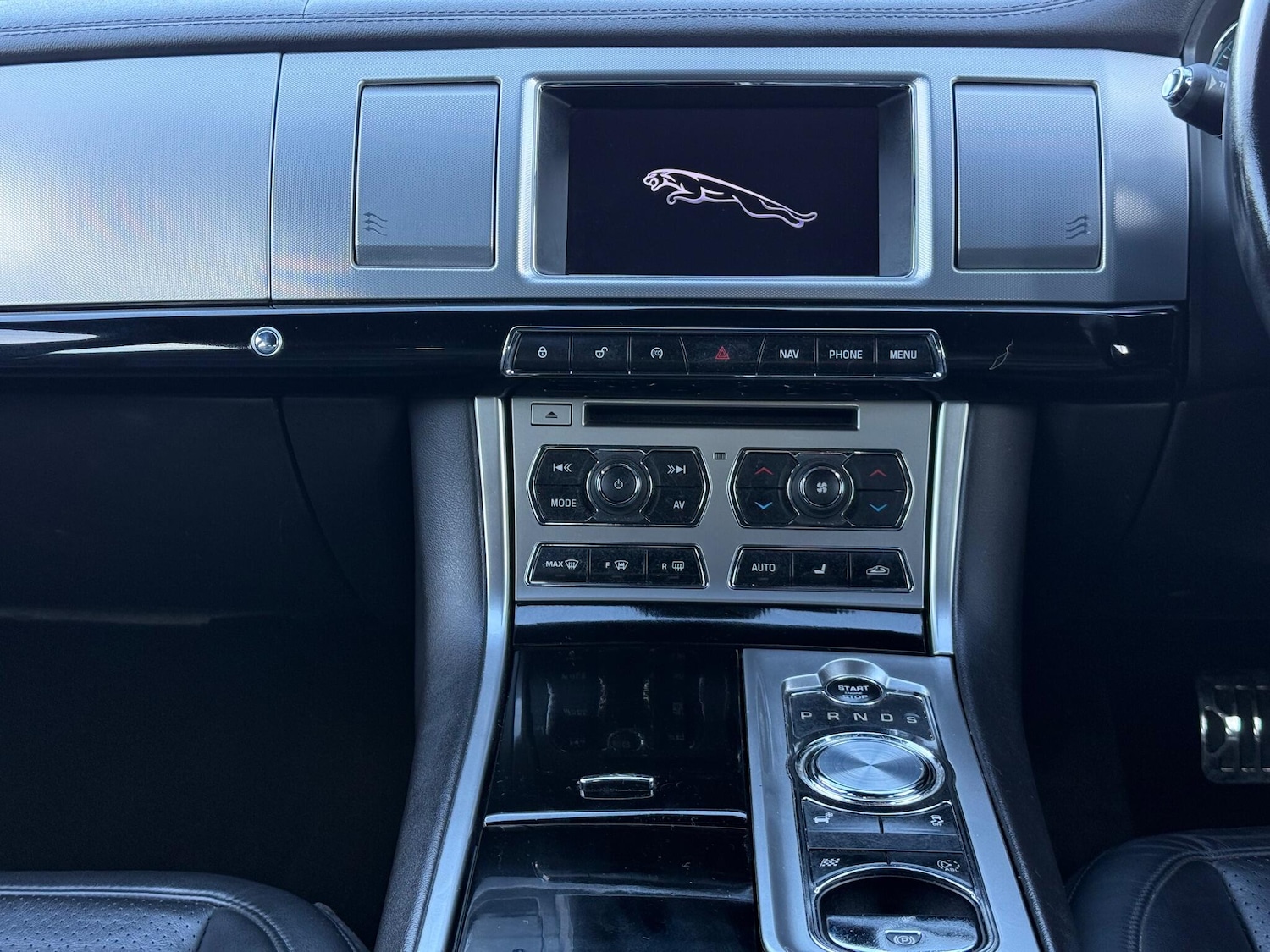 Used Jaguar XF 2013 for sale - 76658808: Photo 35