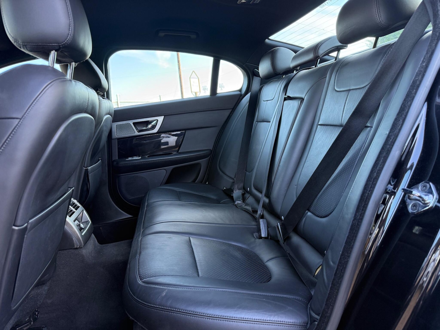 Used Jaguar XF 2013 for sale - 76658808: Photo 40