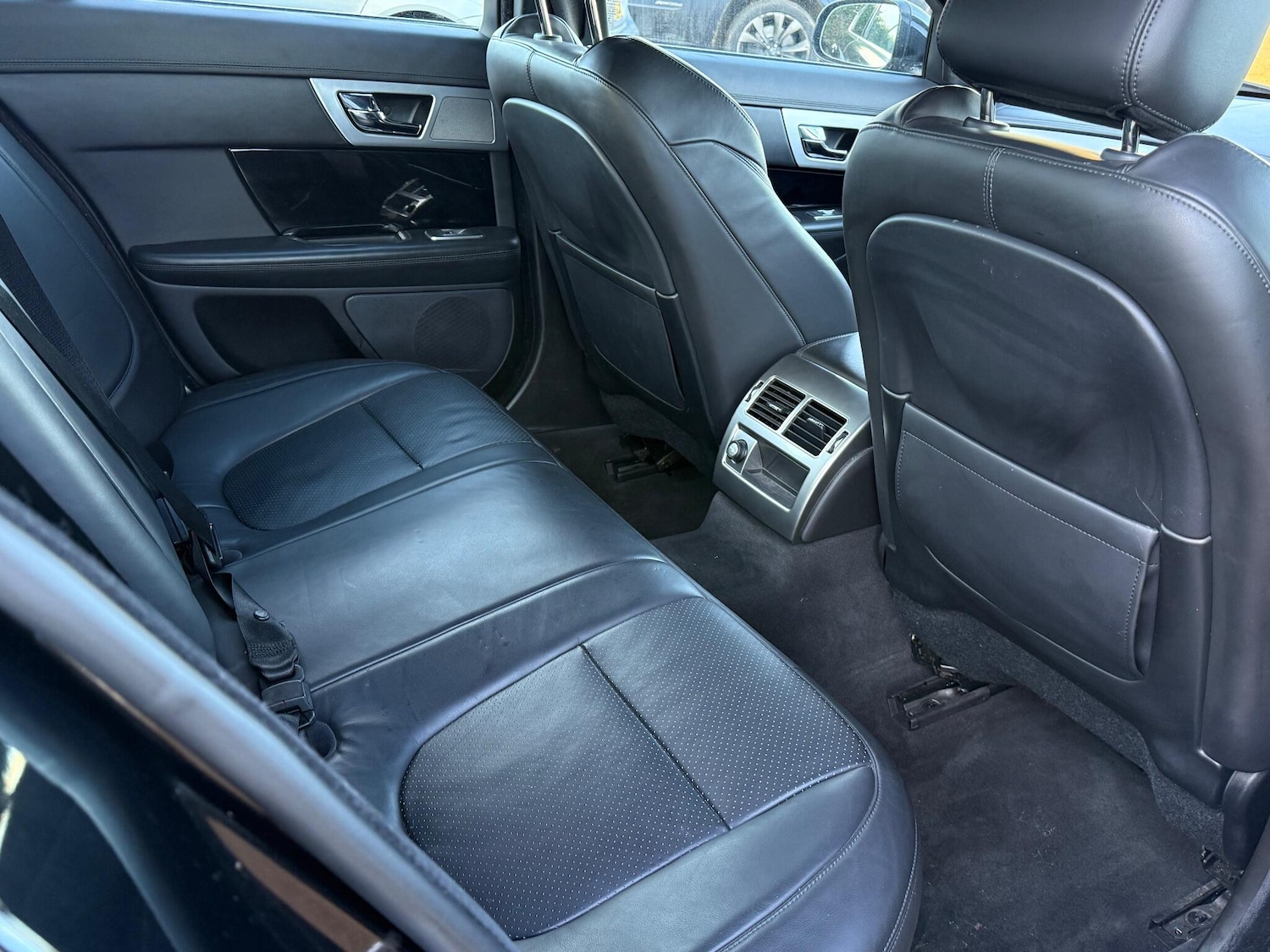 Used Jaguar XF 2013 for sale - 76658808: Photo 41