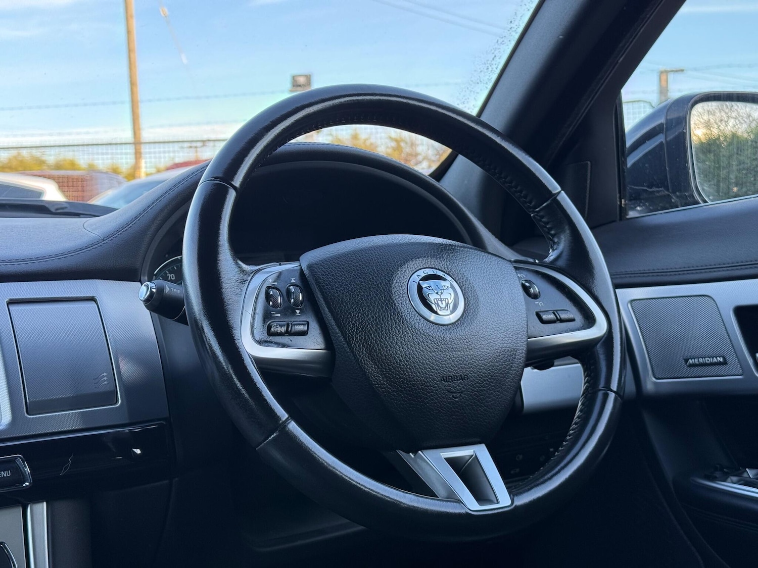 Used Jaguar XF 2013 for sale - 76658808: Photo 5