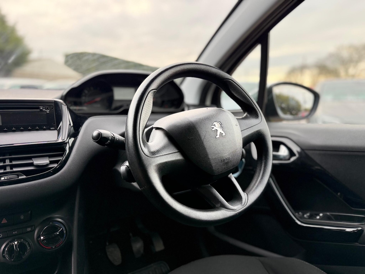 Used Peugeot 208 2013 for sale - 77271347: Photo 20