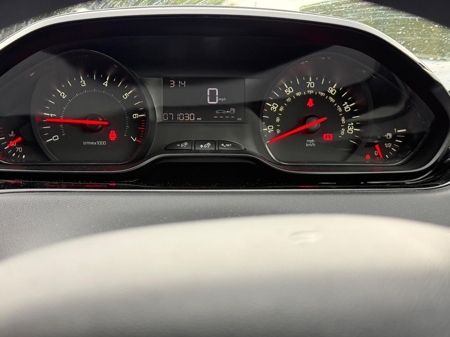 Used Peugeot 208 2013 for sale - 77271347: Photo 23