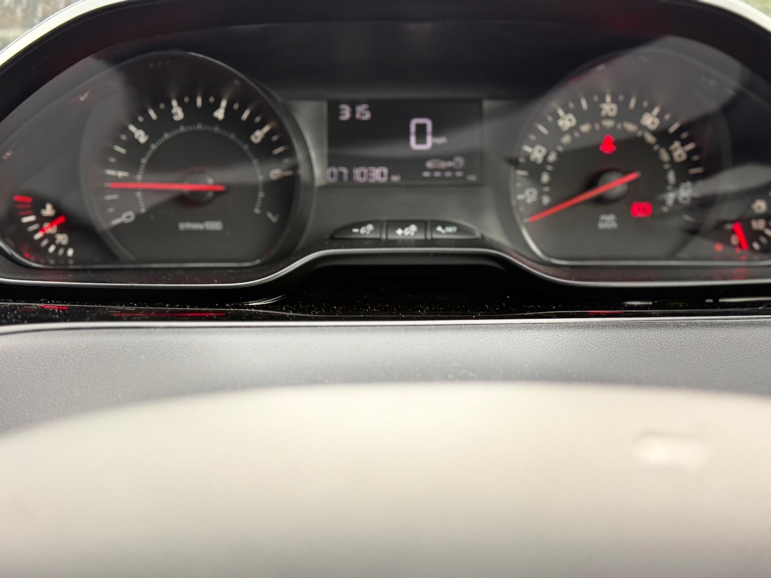 Used Peugeot 208 2013 for sale - 77271347: Photo 25