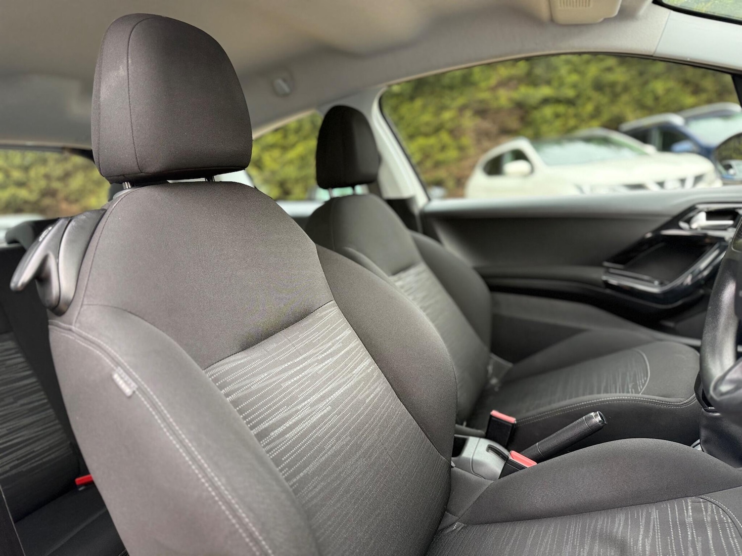 Used Peugeot 208 2013 for sale - 77271347: Photo 31