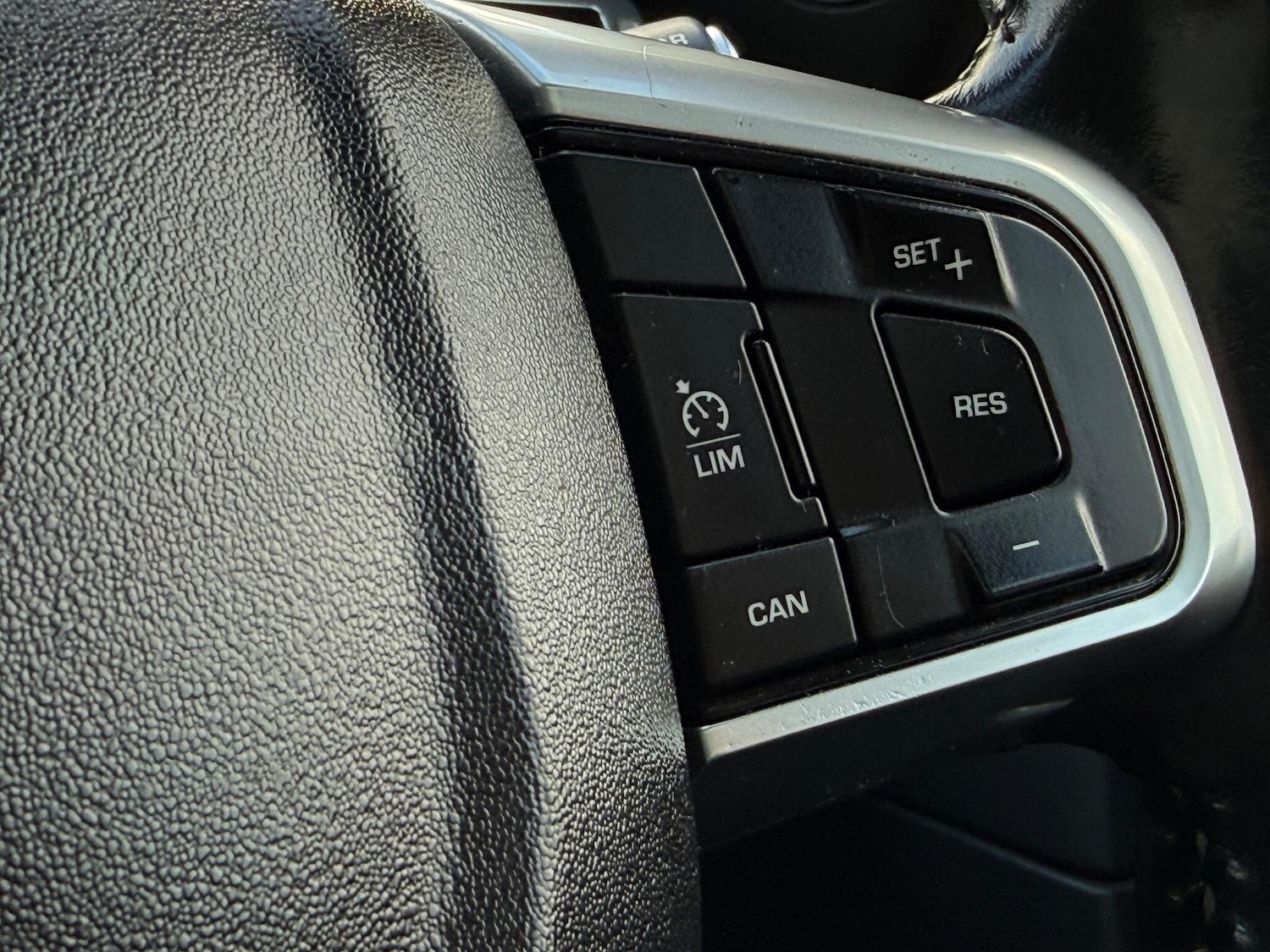 Used Land Rover Discovery Sport 2016 for sale - 77271344: Photo 19