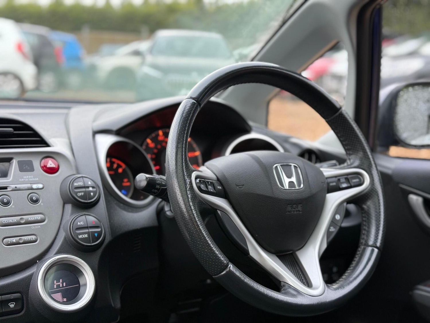 Used Honda Jazz 2010 for sale - 77057535: Photo 17