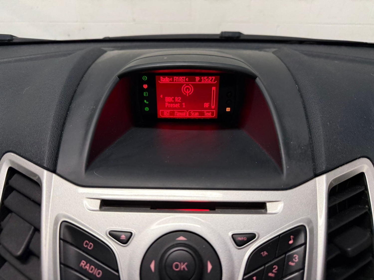 Used Ford Fiesta 2012 for sale - 77012959: Photo 25