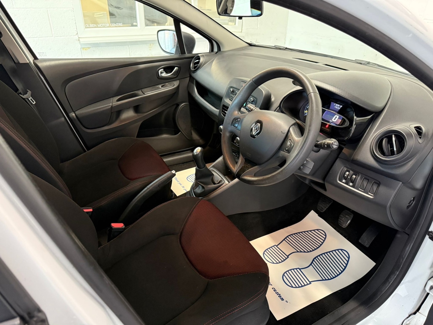 Used Renault Clio 2015 for sale - 76436864: Photo 14