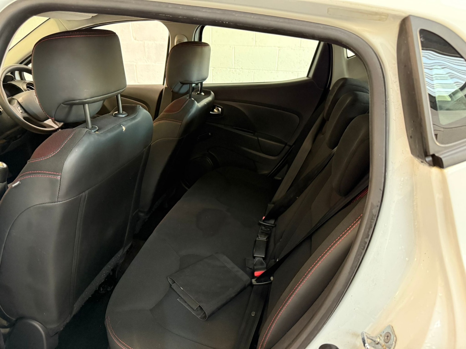 Used Renault Clio 2015 for sale - 76436864: Photo 22