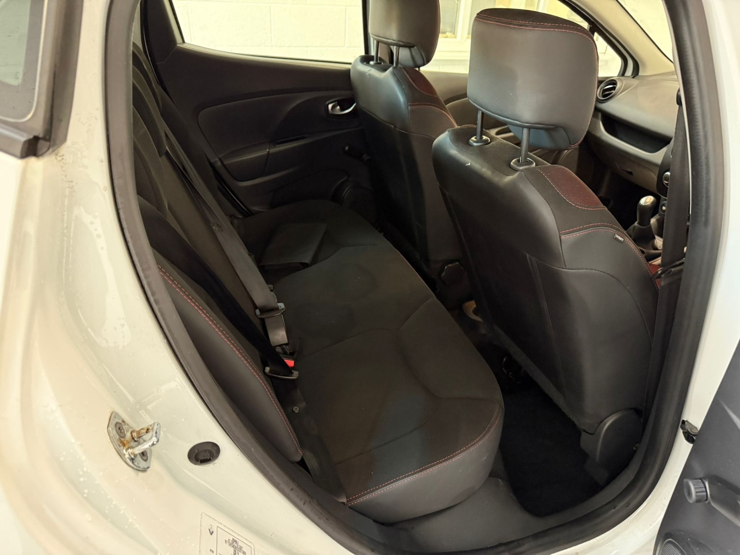 Used Renault Clio 2015 for sale - 76436864: Photo 23