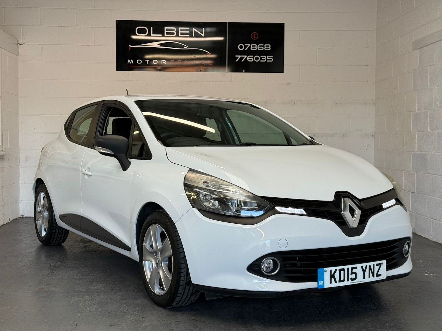 Used Renault Clio 2015 for sale - 76436864: Photo 3