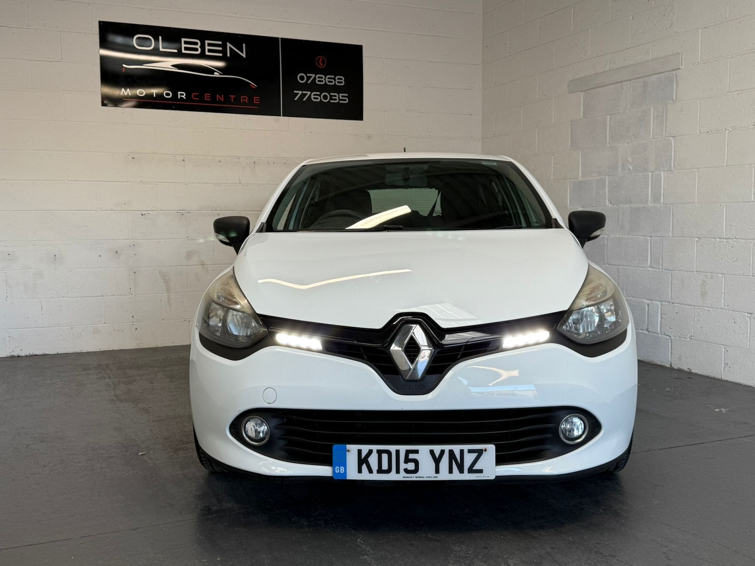 Used Renault Clio 2015 for sale - 76436864: Photo 4