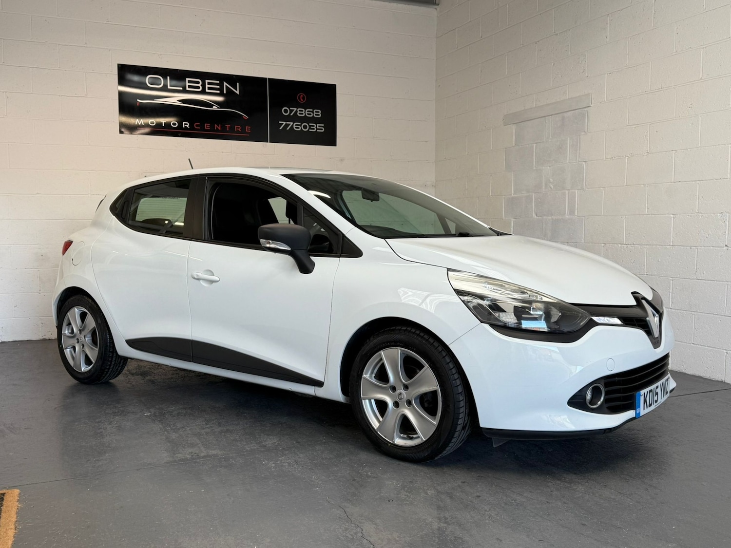 Used Renault Clio 2015 for sale - 76436864: Photo 6