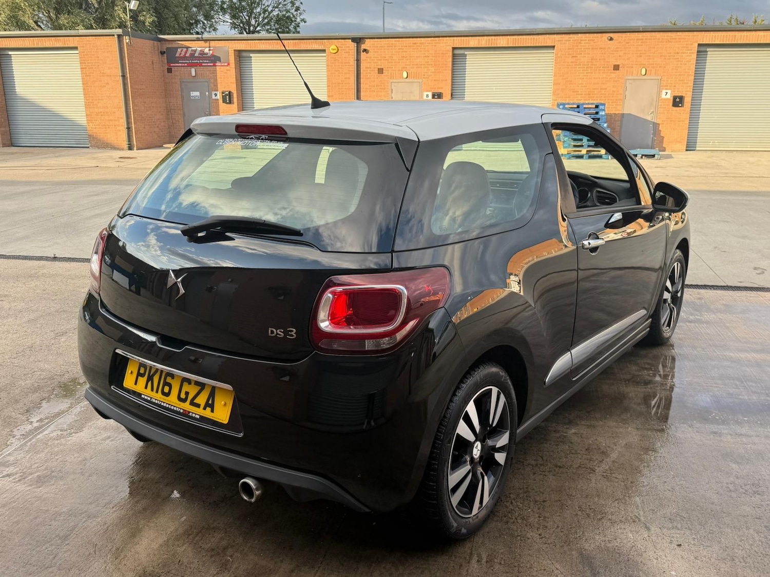 Vehicle 6