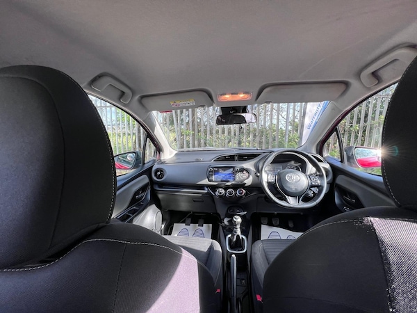 Used Toyota Yaris 2017 for sale - 74631829: Photo 23