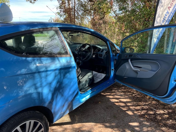 Used Ford Fiesta 2011 for sale - 76151145: Photo 17