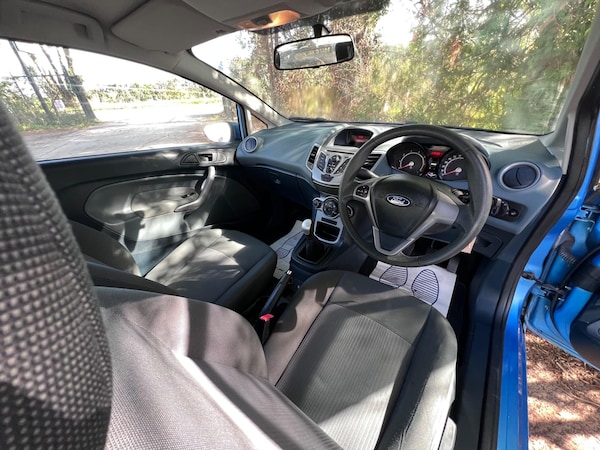 Used Ford Fiesta 2011 for sale - 76151145: Photo 24