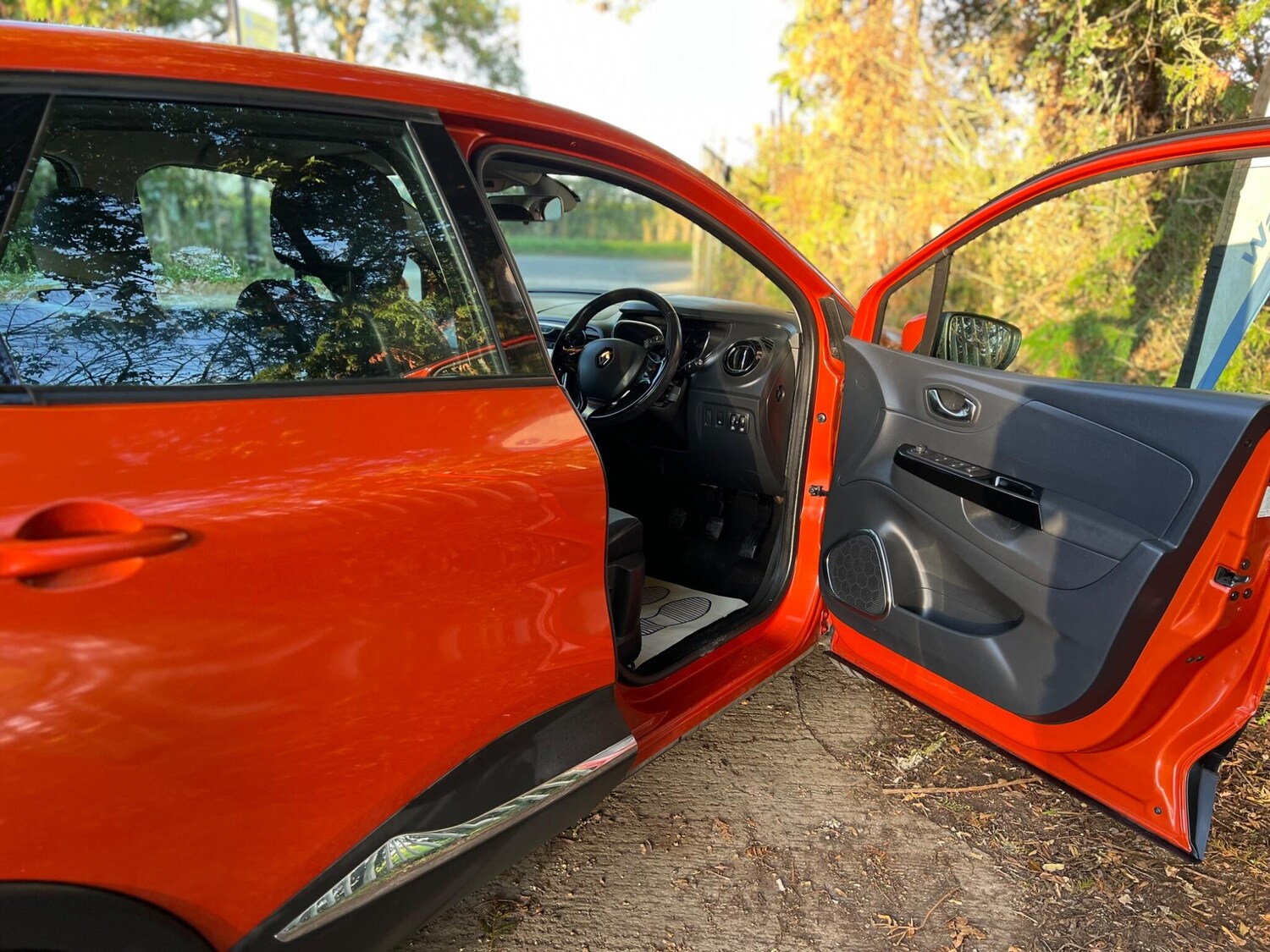 Used Renault Captur 2014 for sale - 76084441: Photo 19