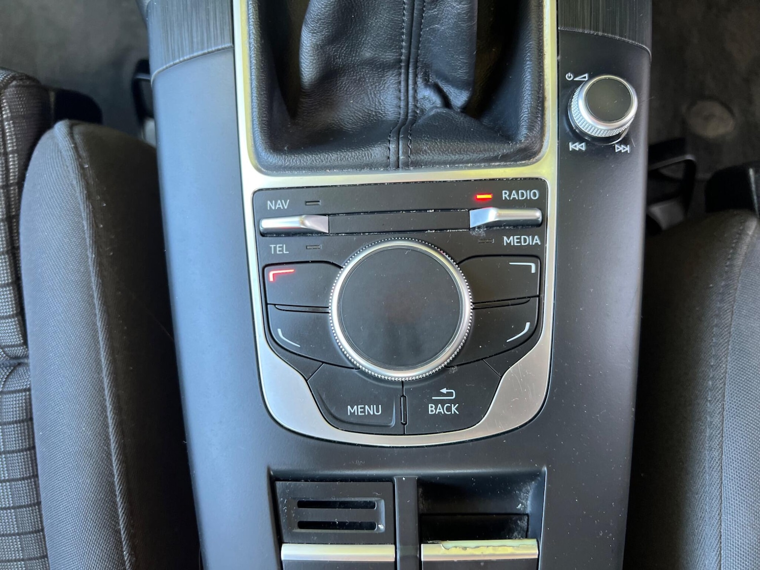 Vehicle 29