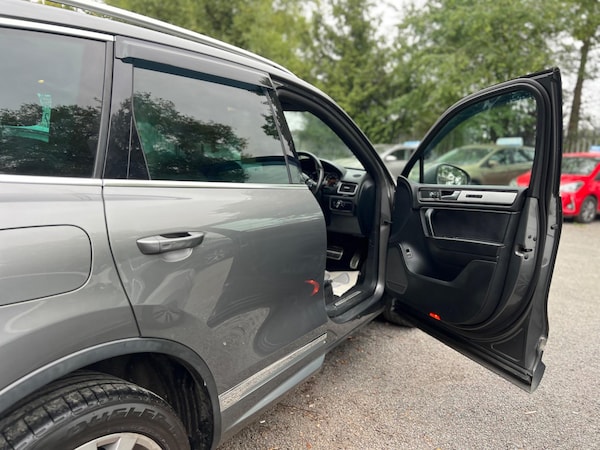 Used Volkswagen Touareg 2013 for sale - 75645919: Photo 38