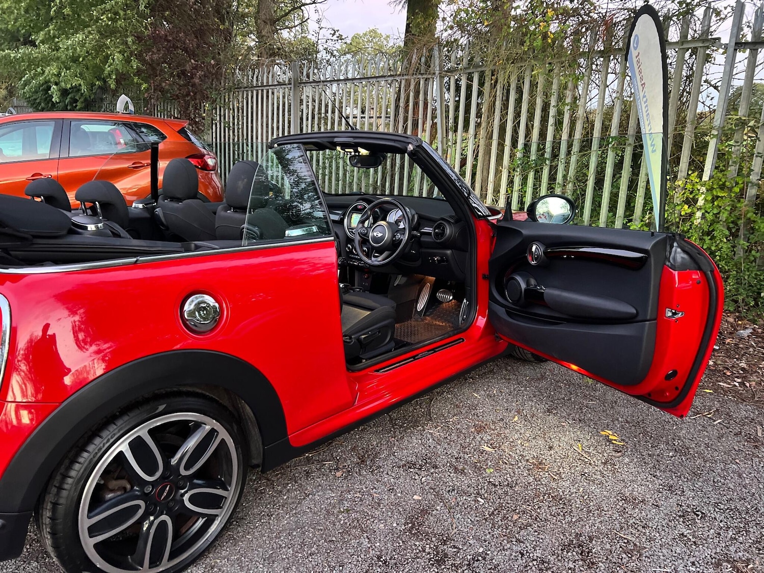 Used MINI Convertible 2016 for sale - 76349554: Photo 24